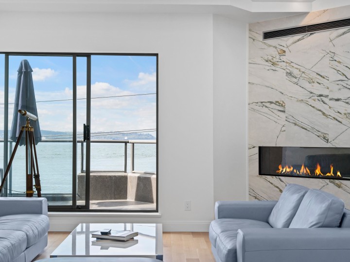 Photo 7 at 303 - 2190 Argyle Avenue, Dundarave, West Vancouver