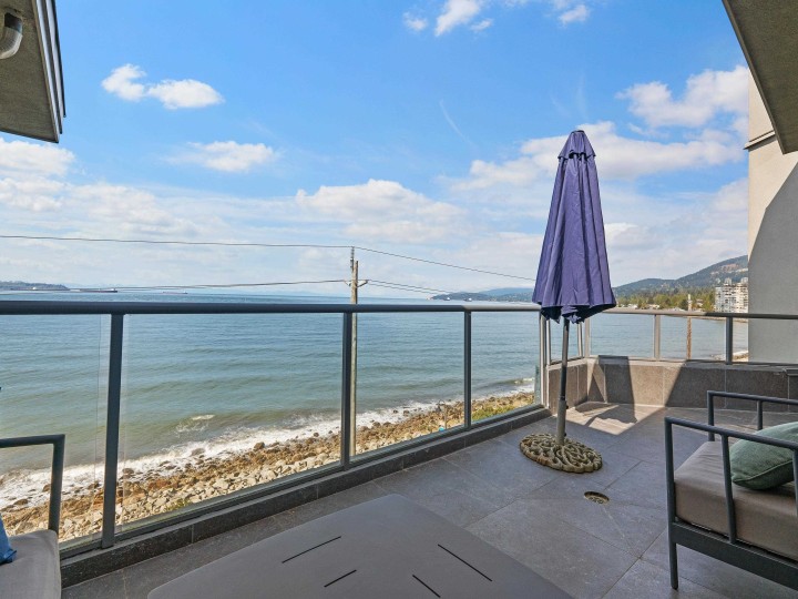 Photo 30 at 303 - 2190 Argyle Avenue, Dundarave, West Vancouver