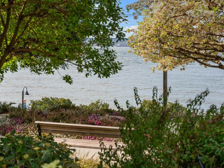 Photo 35 at 303 - 2190 Argyle Avenue, Dundarave, West Vancouver