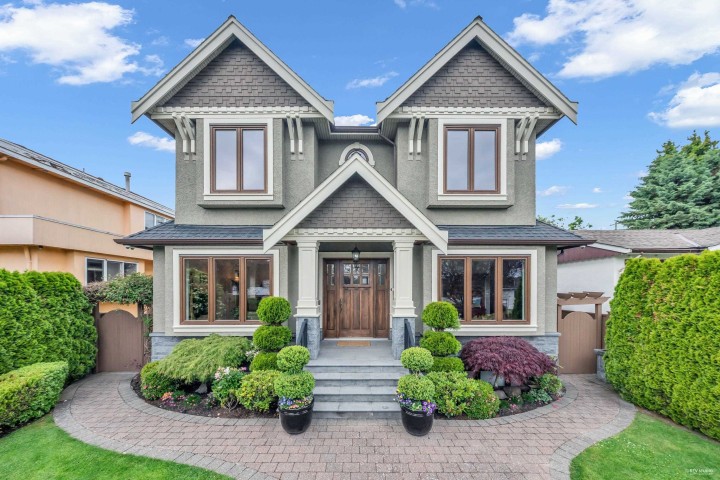 Photo 1 at 283 W 45th Avenue, Oakridge VW, Vancouver West