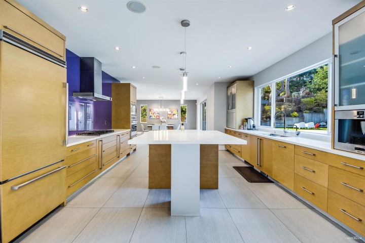 Photo 13 at 3771 Southridge Avenue, Bayridge, West Vancouver