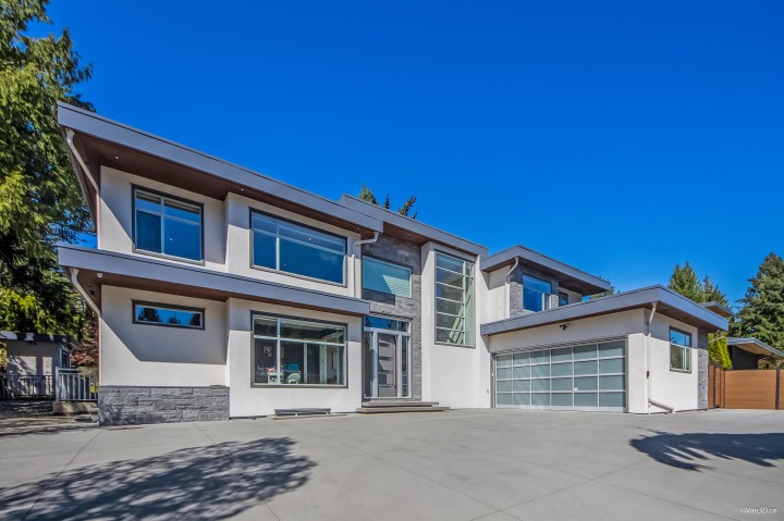 Photo 3 at 3771 Southridge Avenue, Bayridge, West Vancouver