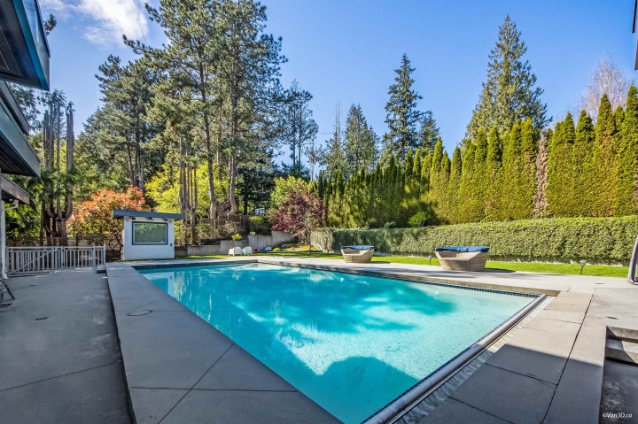 Photo 9 at 3771 Southridge Avenue, Bayridge, West Vancouver
