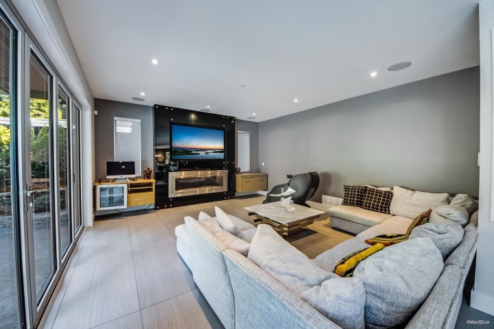 Photo 18 at 3771 Southridge Avenue, Bayridge, West Vancouver