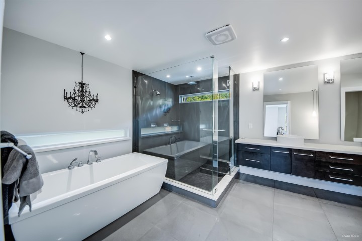 Photo 25 at 3771 Southridge Avenue, Bayridge, West Vancouver