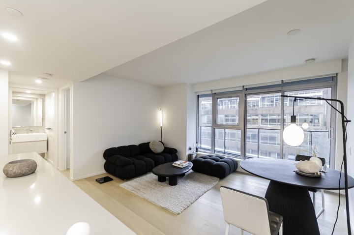 Photo 3 at 606 - 889 Pacific Street, Downtown VW, Vancouver West