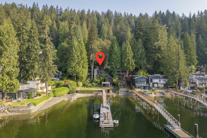 Photo 1 at 2802 Panorama Drive, Deep Cove, North Vancouver