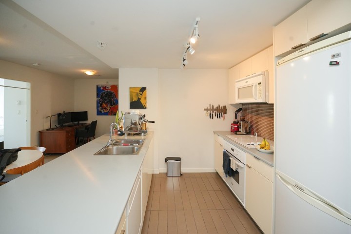 Photo 9 at 2208 - 788 Hamilton Street, Downtown VW, Vancouver West