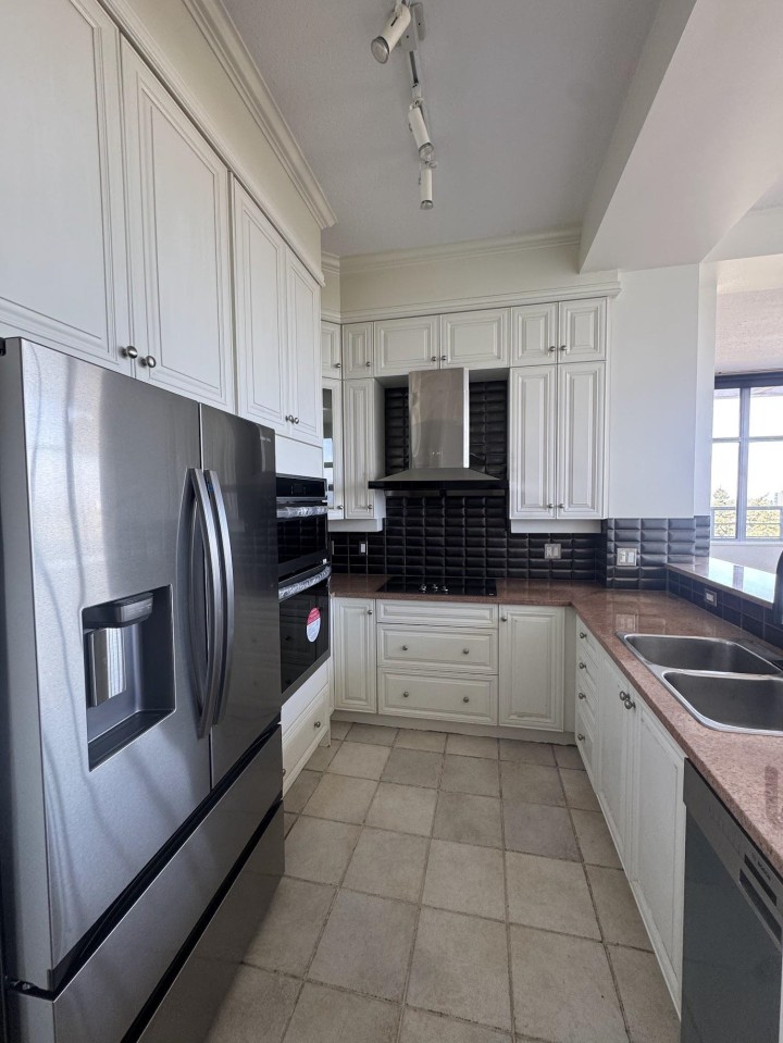 Photo 13 at 1801 - 5639 Hampton Place, University VW, Vancouver West