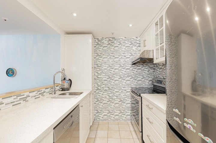 Photo 6 at 1702 - 811 Helmcken Street, Downtown VW, Vancouver West