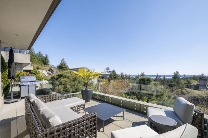 Photo 36 at 4987 Meadfeild Wynd, Caulfeild, West Vancouver