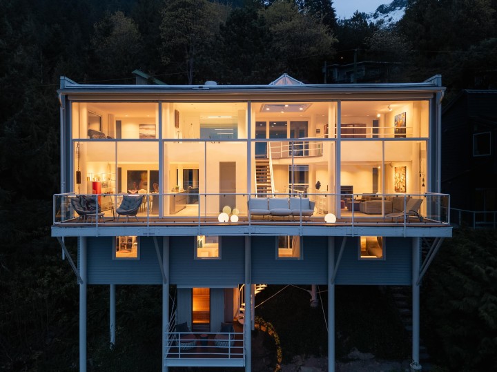 Photo 1 at 90 Isleview Place, Lions Bay, West Vancouver