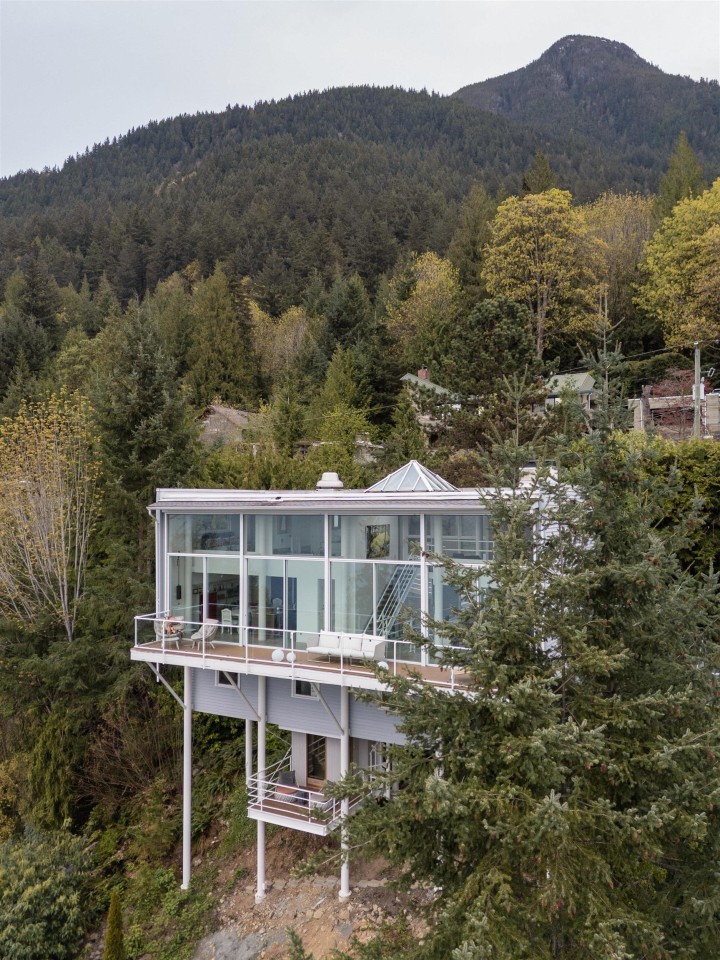 Photo 4 at 90 Isleview Place, Lions Bay, West Vancouver