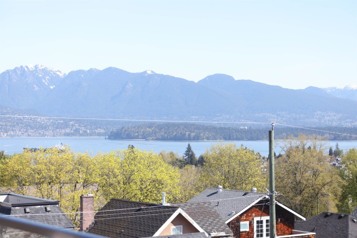 Photo 1 at 4039 W 11th Avenue, Point Grey, Vancouver West