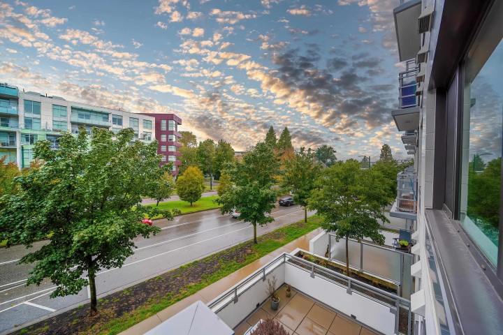 Photo 3 at 205 - 4932 Cambie Street, Cambie, Vancouver West