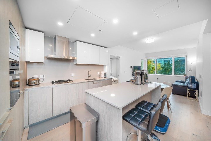 Photo 5 at 205 - 4932 Cambie Street, Cambie, Vancouver West