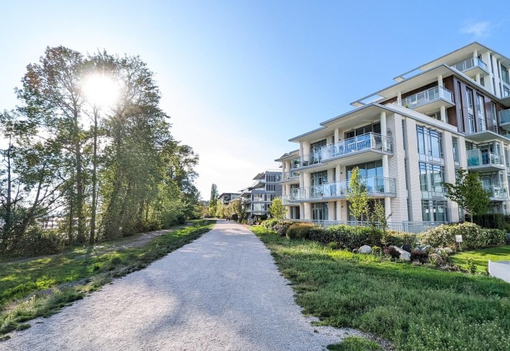 Photo 32 at 301 - 3188 Riverwalk Avenue, South Marine, Vancouver East