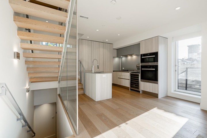 Photo 6 at 158 W Woodstock Avenue, Cambie, Vancouver West