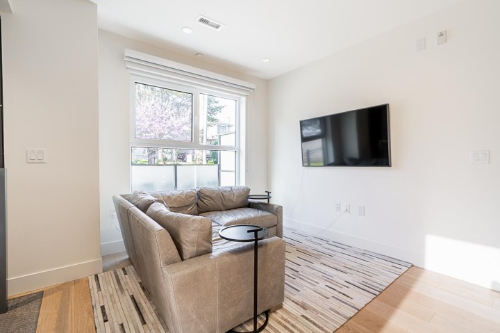 Photo 4 at 158 W Woodstock Avenue, Cambie, Vancouver West