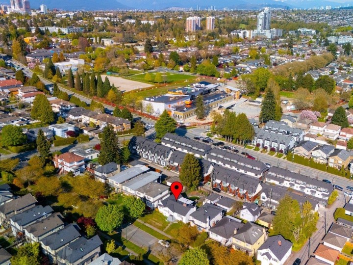 Photo 6 at 7898 Osler Street, Marpole, Vancouver West