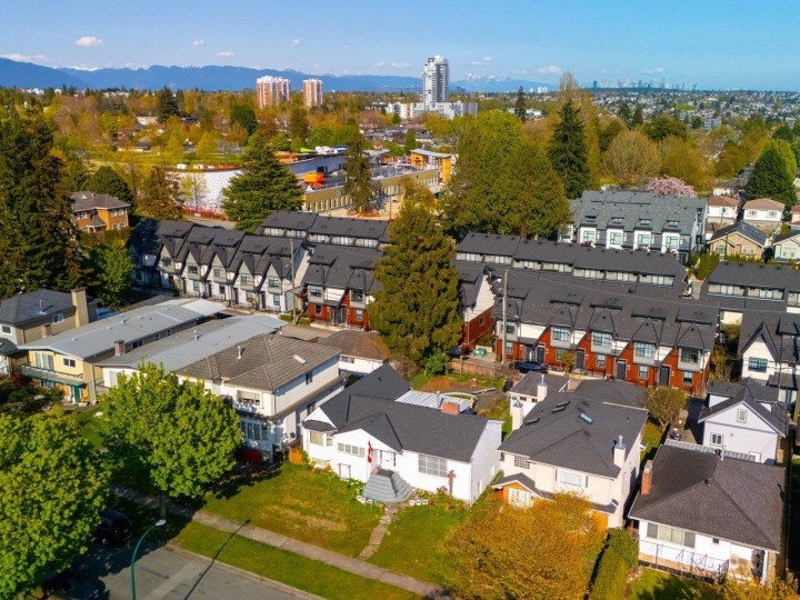 Photo 4 at 7898 Osler Street, Marpole, Vancouver West