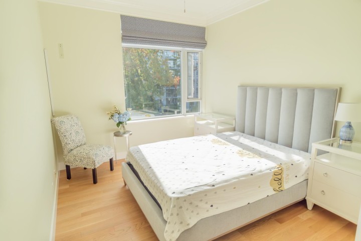 Photo 10 at 501 - 4685 Valley Drive, Quilchena, Vancouver West