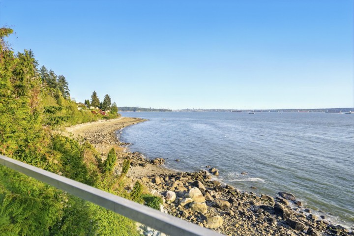 Photo 7 at 3008 Procter Avenue, Altamont, West Vancouver