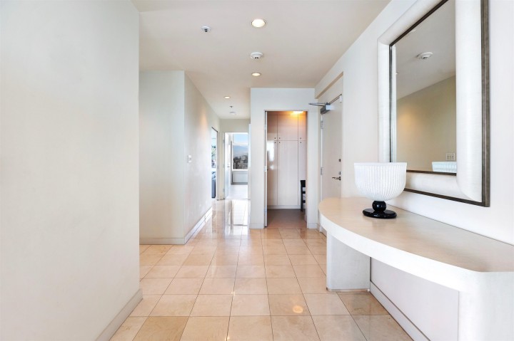 Photo 5 at 1600 - 1919 Beach Avenue, West End VW, Vancouver West