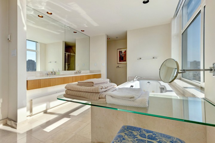 Photo 19 at 1600 - 1919 Beach Avenue, West End VW, Vancouver West