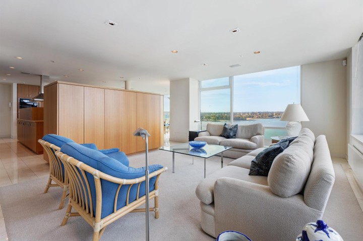 Photo 8 at 1600 - 1919 Beach Avenue, West End VW, Vancouver West