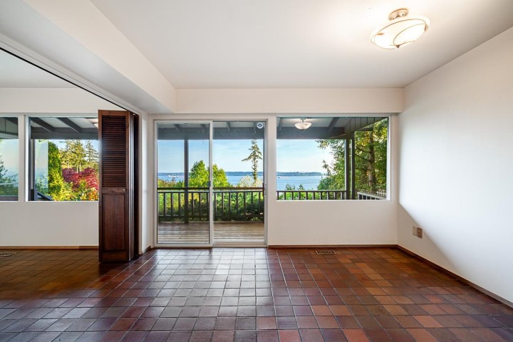 Photo 17 at 3898 Southridge Avenue, Bayridge, West Vancouver