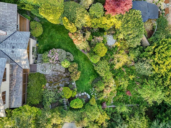 Photo 37 at 3898 Southridge Avenue, Bayridge, West Vancouver