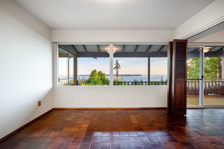 Photo 15 at 3898 Southridge Avenue, Bayridge, West Vancouver