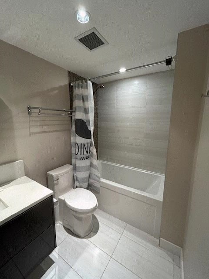 Photo 10 at 101 - 1777 W 7th Avenue, Fairview VW, Vancouver West