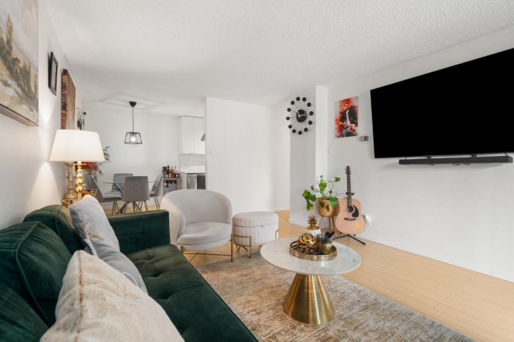 Photo 7 at 307 - 2016 Fullerton Avenue, Pemberton NV, North Vancouver