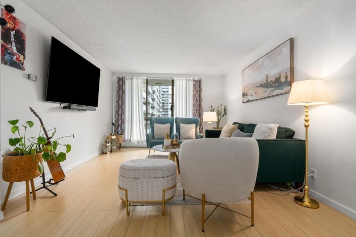 Photo 3 at 307 - 2016 Fullerton Avenue, Pemberton NV, North Vancouver