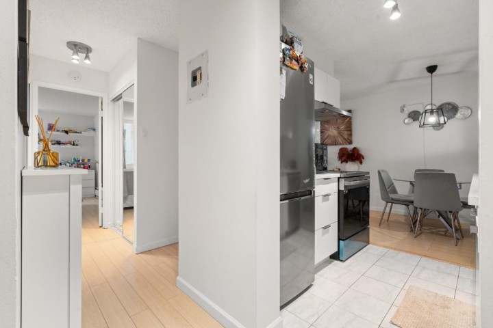 Photo 15 at 307 - 2016 Fullerton Avenue, Pemberton NV, North Vancouver