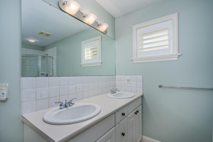 Photo 22 at 1460 Nelson Avenue, Ambleside, West Vancouver