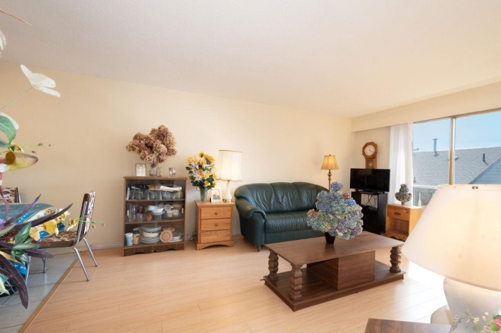 Photo 6 at 114 - 1345 Chesterfield Avenue, Central Lonsdale, North Vancouver