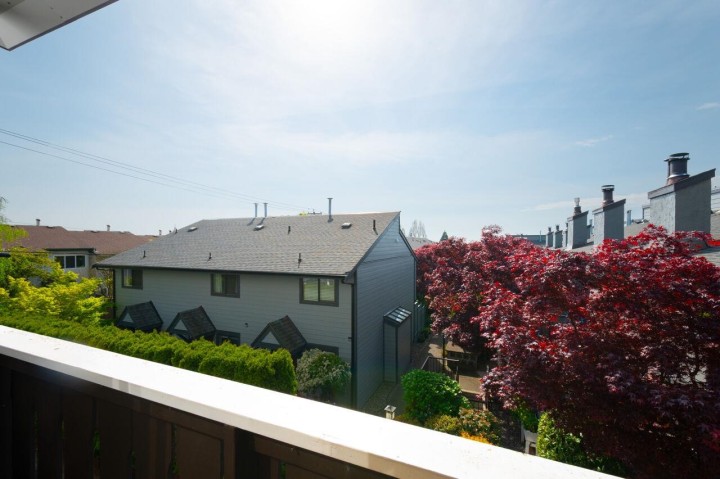 Photo 10 at 114 - 1345 Chesterfield Avenue, Central Lonsdale, North Vancouver