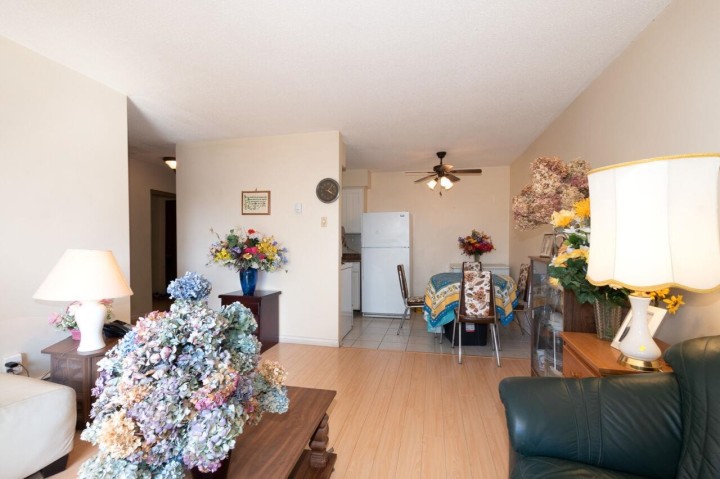 Photo 11 at 114 - 1345 Chesterfield Avenue, Central Lonsdale, North Vancouver