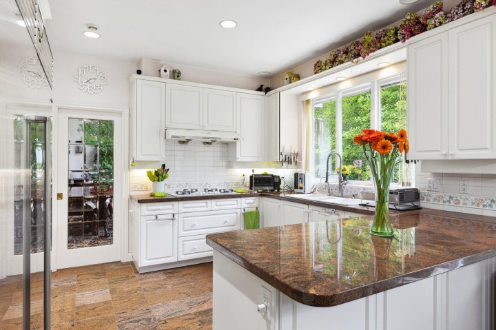 Photo 11 at 4650 Northwood Drive, Cypress Park Estates, West Vancouver