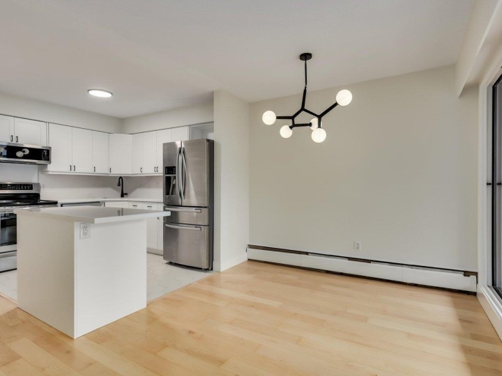 Photo 6 at 307 - 2255 York Avenue, Kitsilano, Vancouver West