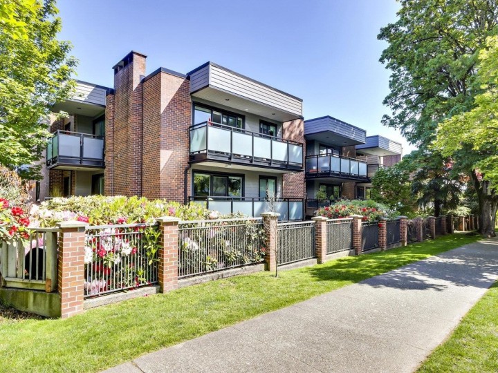 Photo 1 at 307 - 2255 York Avenue, Kitsilano, Vancouver West