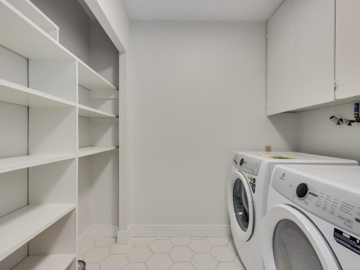 Photo 11 at 307 - 2255 York Avenue, Kitsilano, Vancouver West