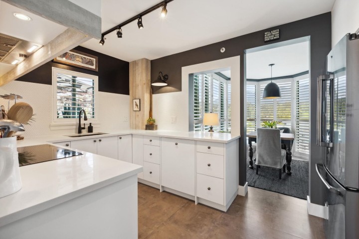 Photo 13 at 14E - 328 Taylor Way, Park Royal, West Vancouver