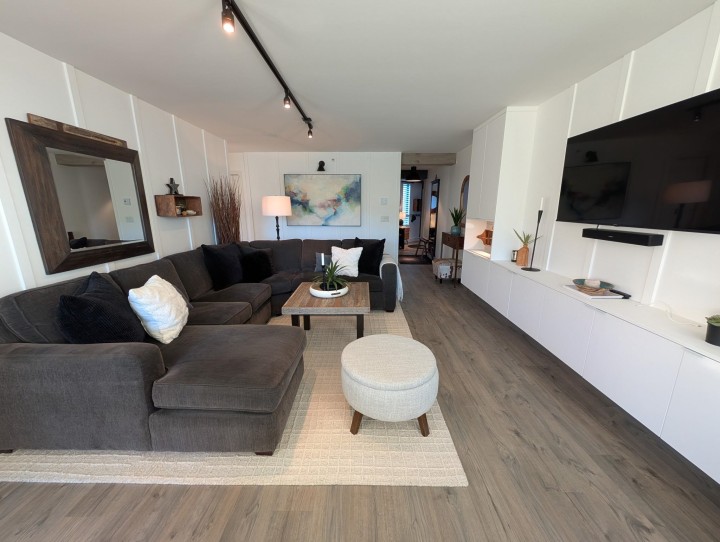 Photo 7 at 14E - 328 Taylor Way, Park Royal, West Vancouver