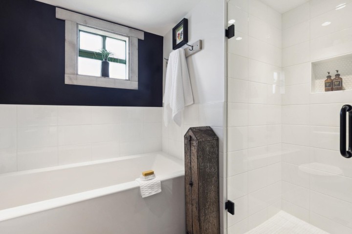 Photo 19 at 14E - 328 Taylor Way, Park Royal, West Vancouver