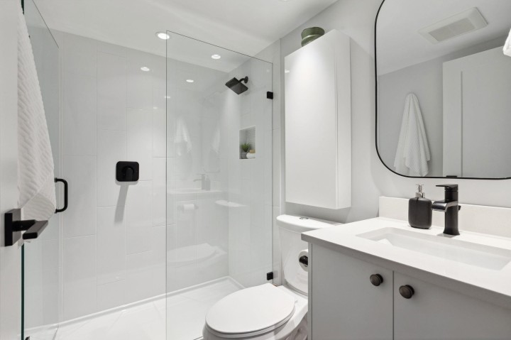 Photo 21 at 14E - 328 Taylor Way, Park Royal, West Vancouver