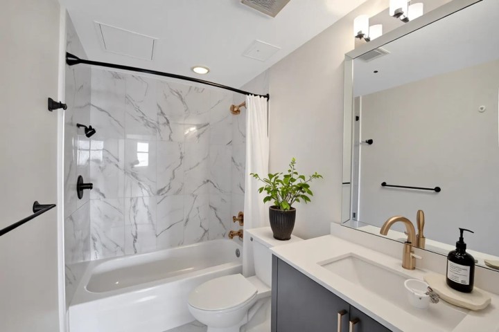 Photo 5 at 701 - 233 Abbott Street, Downtown VW, Vancouver West